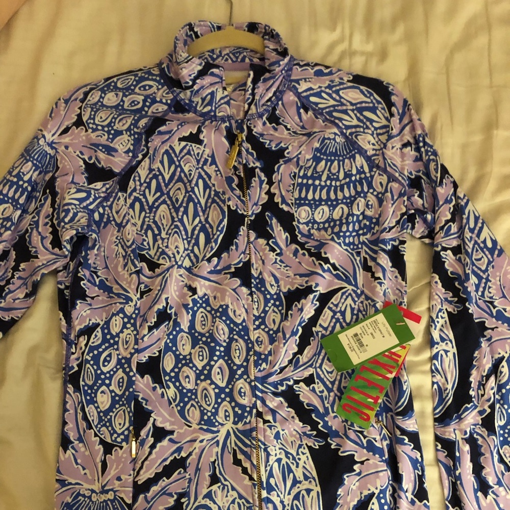 Lilly Pulitzer NWT Size M Pullover